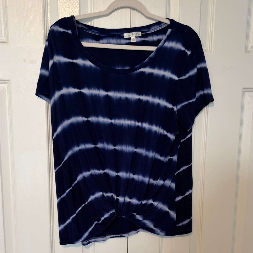 nine britton Navy and White Tie-Dye Short Sleeve Knot Front Top